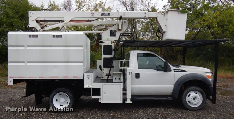 image for item JS9476 2011 Ford F550  forestry bucket truck
