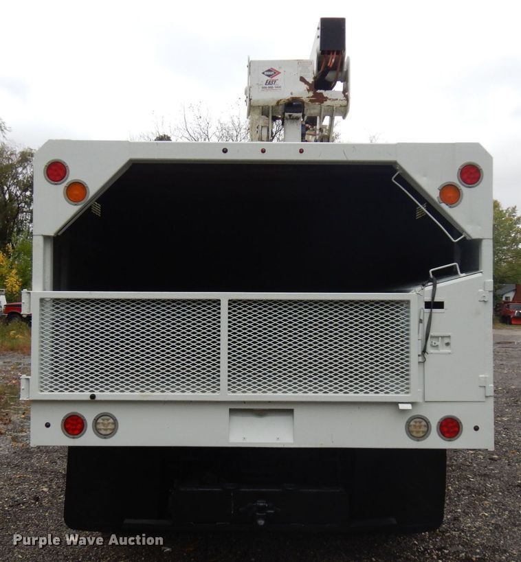 image for item JS9476 2011 Ford F550  forestry bucket truck