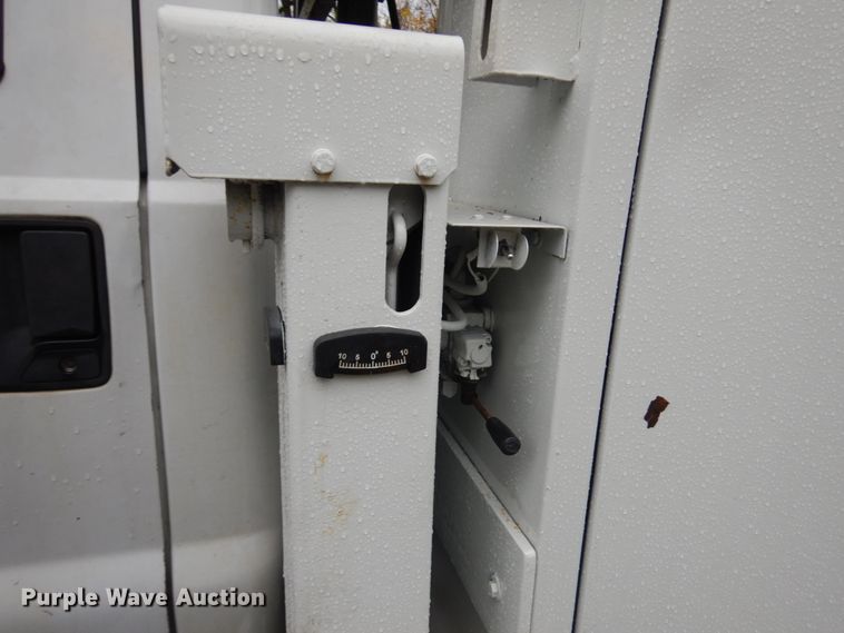 image for item JS9476 2011 Ford F550  forestry bucket truck