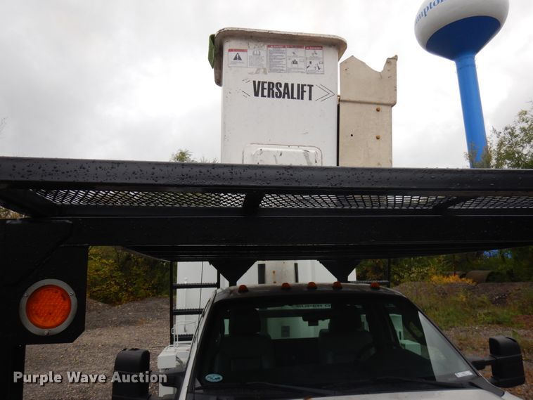 image for item JS9476 2011 Ford F550  forestry bucket truck