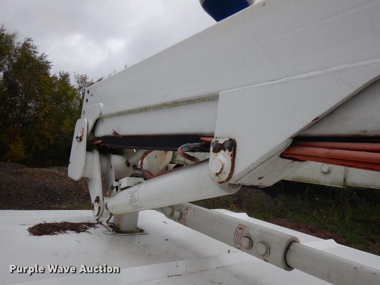 image for item JS9476 2011 Ford F550  forestry bucket truck