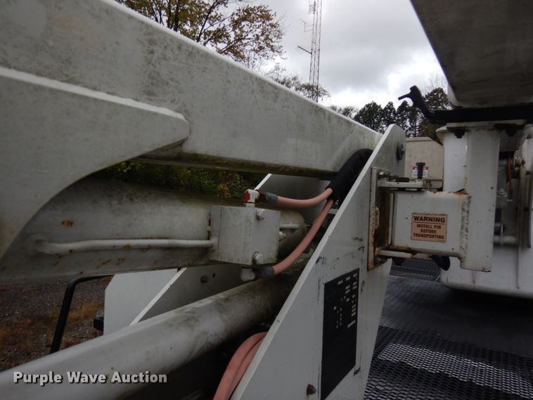 image for item JS9476 2011 Ford F550  forestry bucket truck