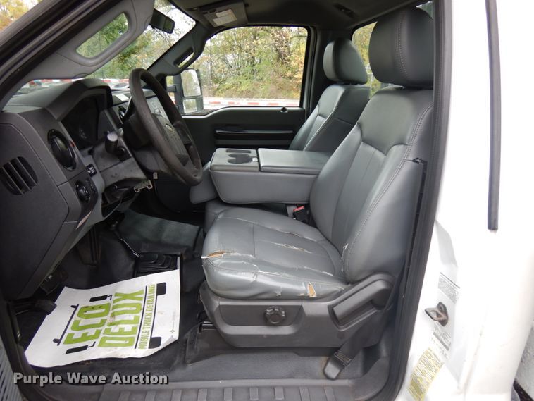 image for item JS9476 2011 Ford F550  forestry bucket truck