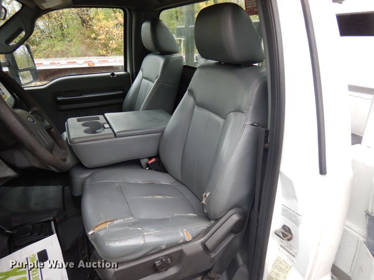 image for item JS9476 2011 Ford F550  forestry bucket truck