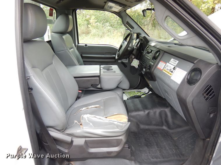 image for item JS9476 2011 Ford F550  forestry bucket truck