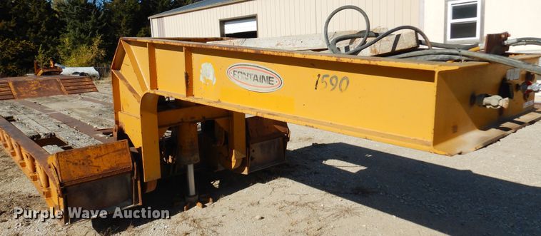 image for item JT9442 1990 Fontaine  lowboy equipment trailer