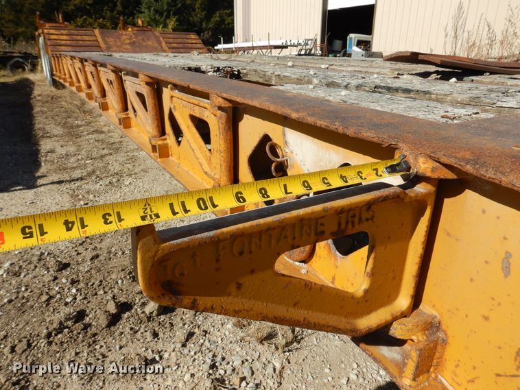 image for item JT9442 1990 Fontaine  lowboy equipment trailer