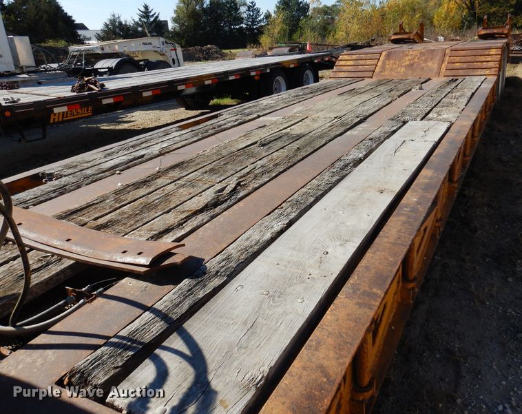 image for item JT9442 1990 Fontaine  lowboy equipment trailer