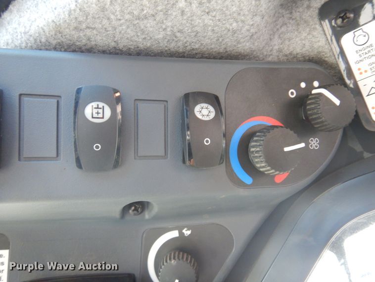 image for item JT9447 2020 John Deere 333G  tracked skid steer loader