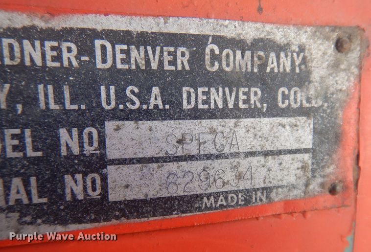 image for item JZ9831 1976 Gardner Denver  air compressor