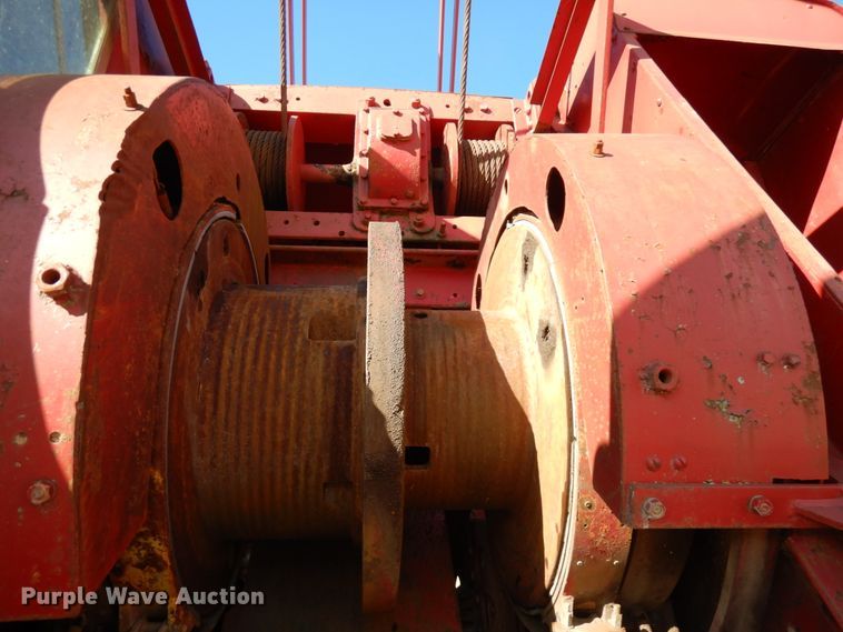 image for item KK9772 1956 Manitowoc 2000  crane