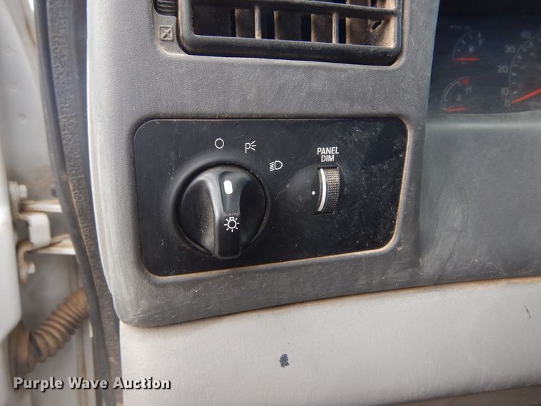 image for item KO9176 2000 Ford F450 Super Duty  utility / service truck