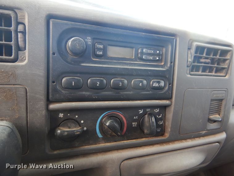 image for item KO9176 2000 Ford F450 Super Duty  utility / service truck