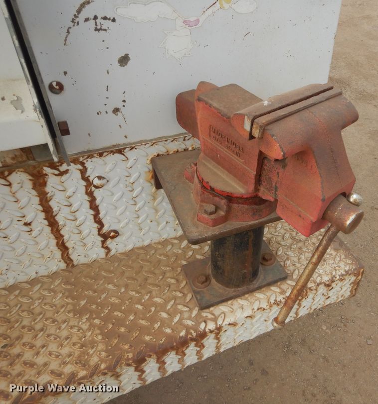 image for item KO9176 2000 Ford F450 Super Duty  utility / service truck