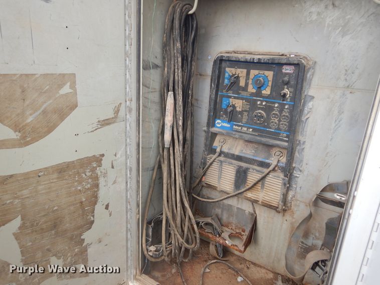 image for item KO9176 2000 Ford F450 Super Duty  utility / service truck