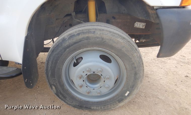 image for item KO9176 2000 Ford F450 Super Duty  utility / service truck