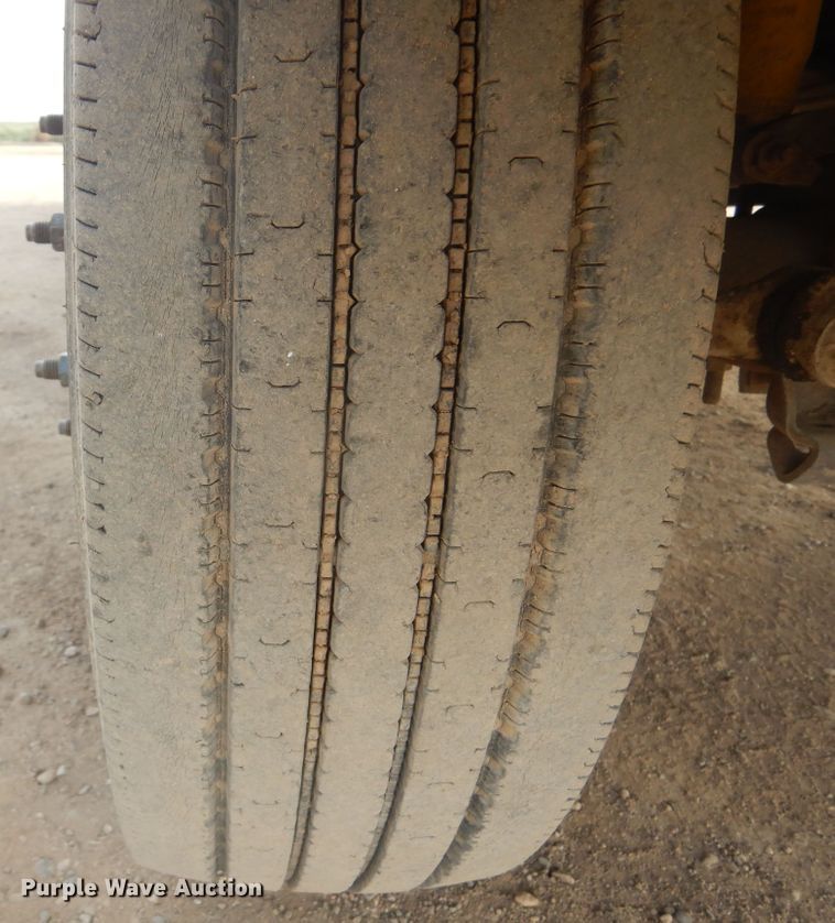 image for item KO9176 2000 Ford F450 Super Duty  utility / service truck