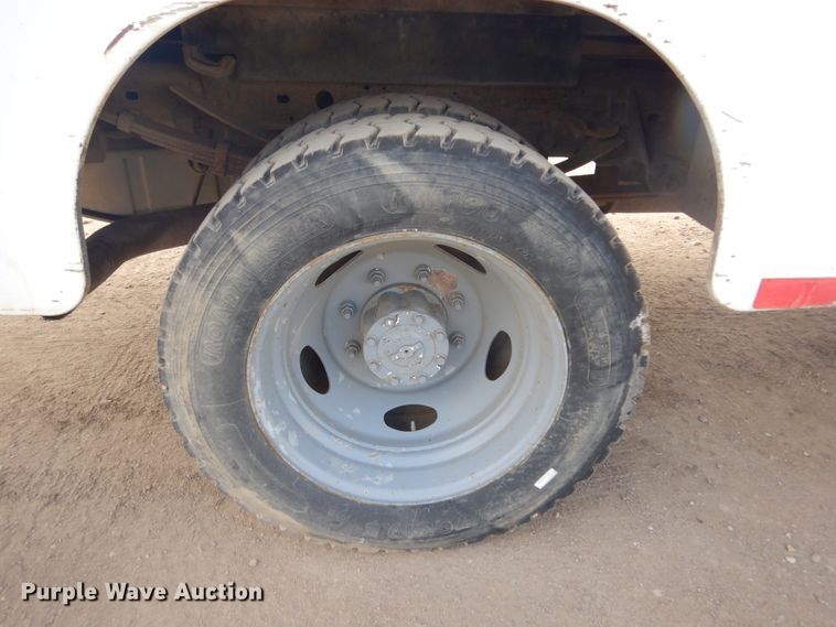 image for item KO9176 2000 Ford F450 Super Duty  utility / service truck