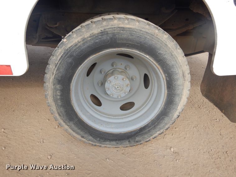 image for item KO9176 2000 Ford F450 Super Duty  utility / service truck