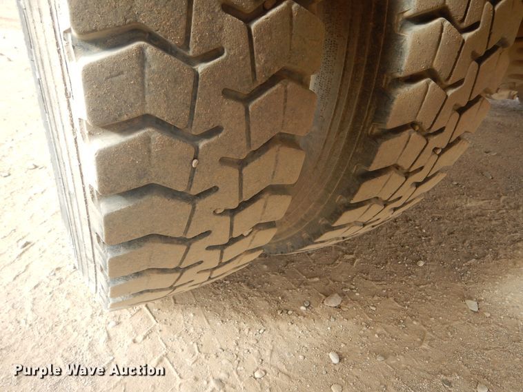 image for item KO9176 2000 Ford F450 Super Duty  utility / service truck