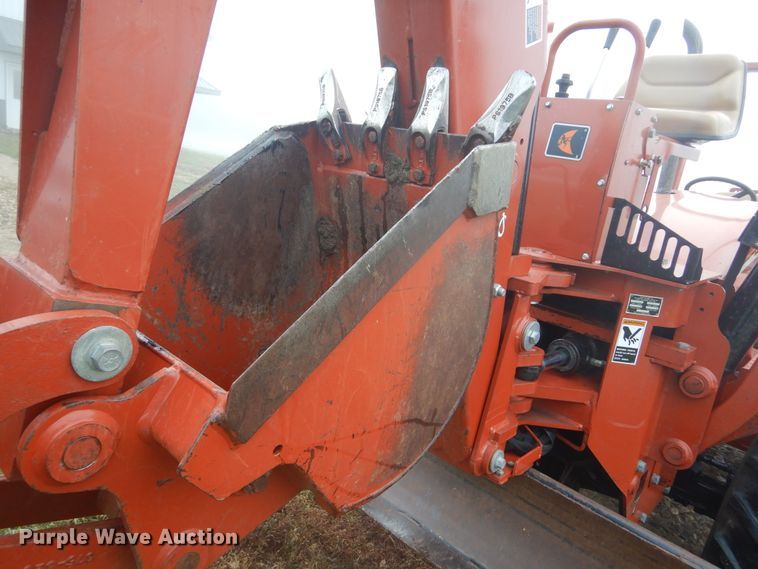 image for item KO9177 2004 Ditch Witch RT55  trencher