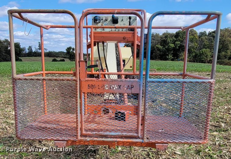 image for item KQ9100 1998 JLG 80HX  boom lift