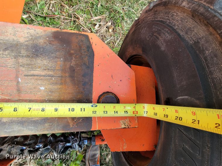 image for item KQ9100 1998 JLG 80HX  boom lift