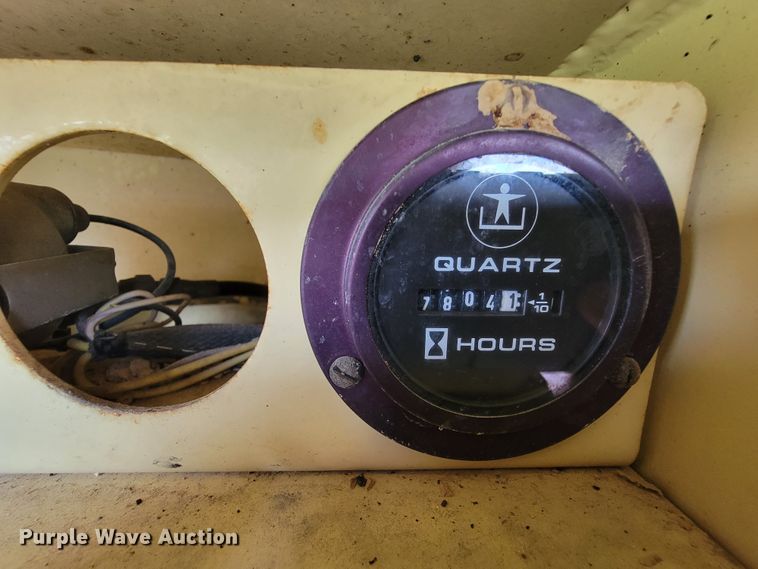 image for item KQ9100 1998 JLG 80HX  boom lift