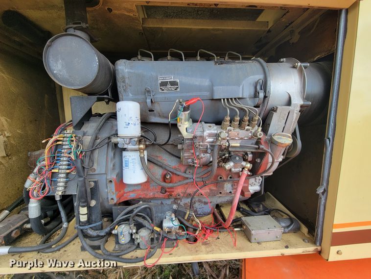 image for item KQ9100 1998 JLG 80HX  boom lift