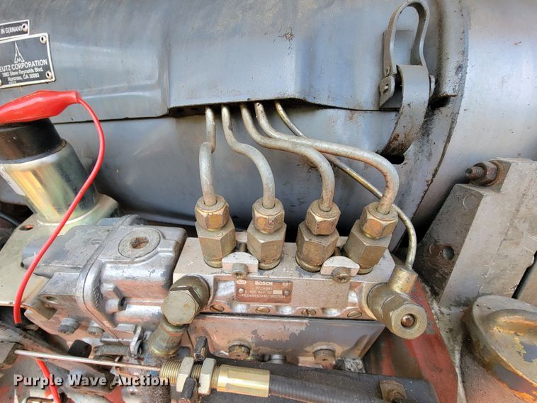 image for item KQ9100 1998 JLG 80HX  boom lift