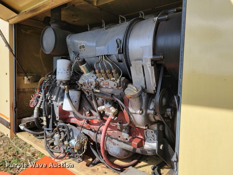 image for item KQ9100 1998 JLG 80HX  boom lift