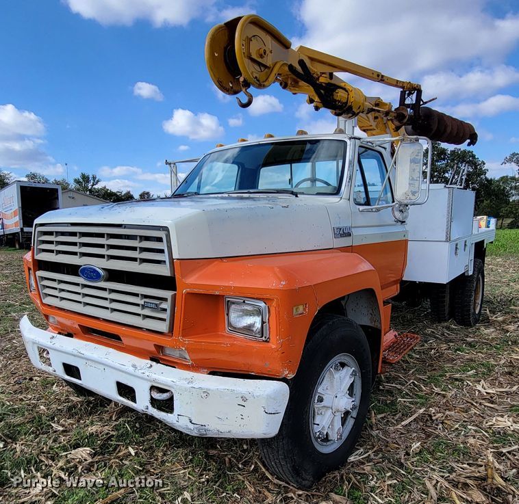 image for item KQ9101 1987 Ford 5700  digger derrick truck