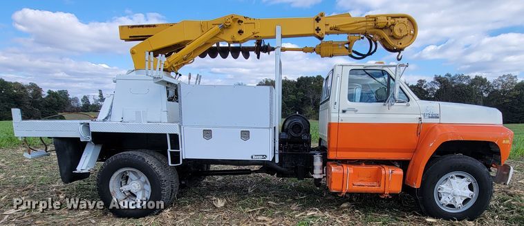 image for item KQ9101 1987 Ford 5700  digger derrick truck