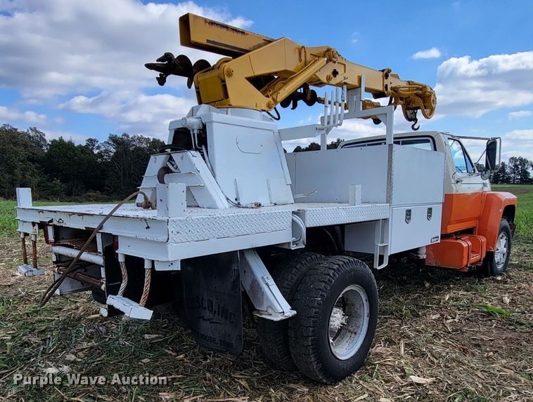 image for item KQ9101 1987 Ford 5700  digger derrick truck