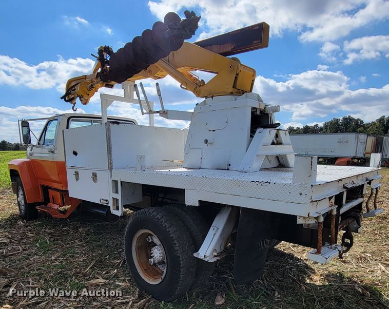 image for item KQ9101 1987 Ford 5700  digger derrick truck