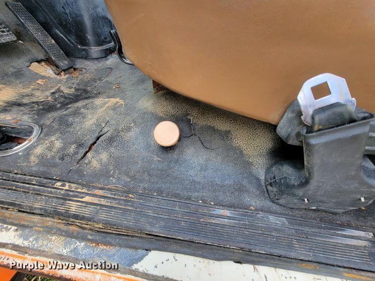 image for item KQ9101 1987 Ford 5700  digger derrick truck