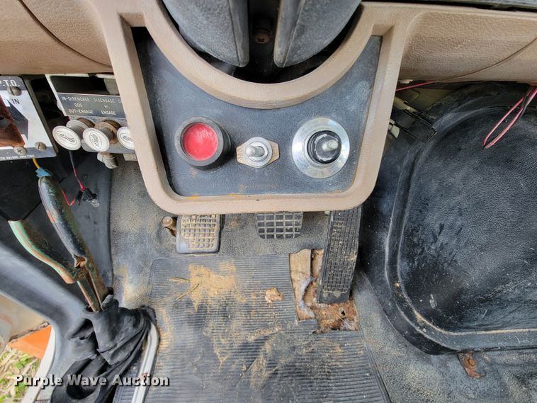 image for item KQ9101 1987 Ford 5700  digger derrick truck