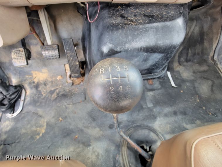 image for item KQ9101 1987 Ford 5700  digger derrick truck