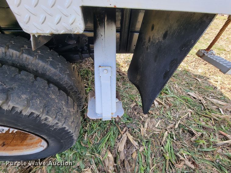 image for item KQ9101 1987 Ford 5700  digger derrick truck