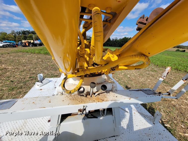 image for item KQ9101 1987 Ford 5700  digger derrick truck