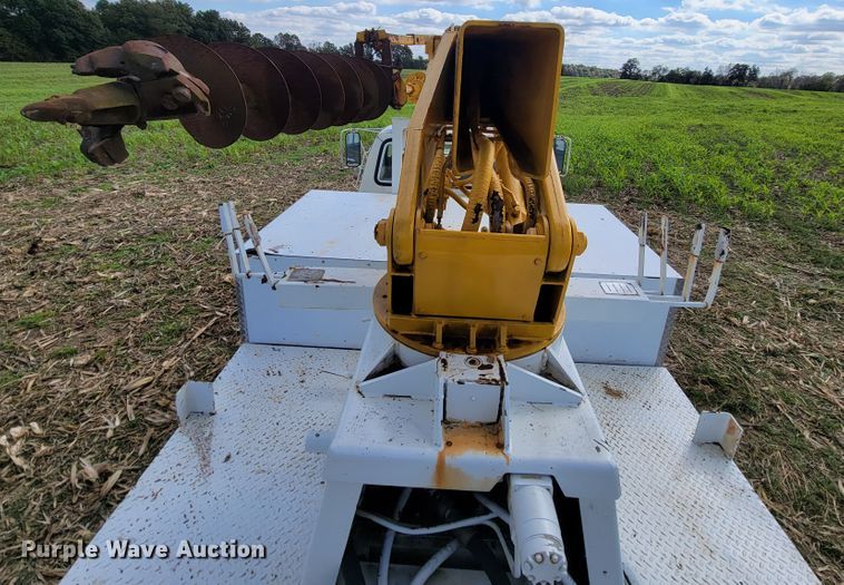 image for item KQ9101 1987 Ford 5700  digger derrick truck