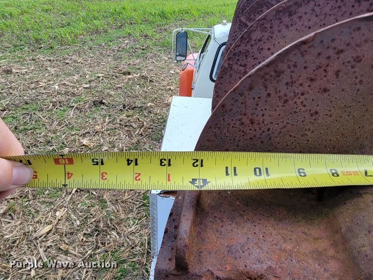 image for item KQ9101 1987 Ford 5700  digger derrick truck