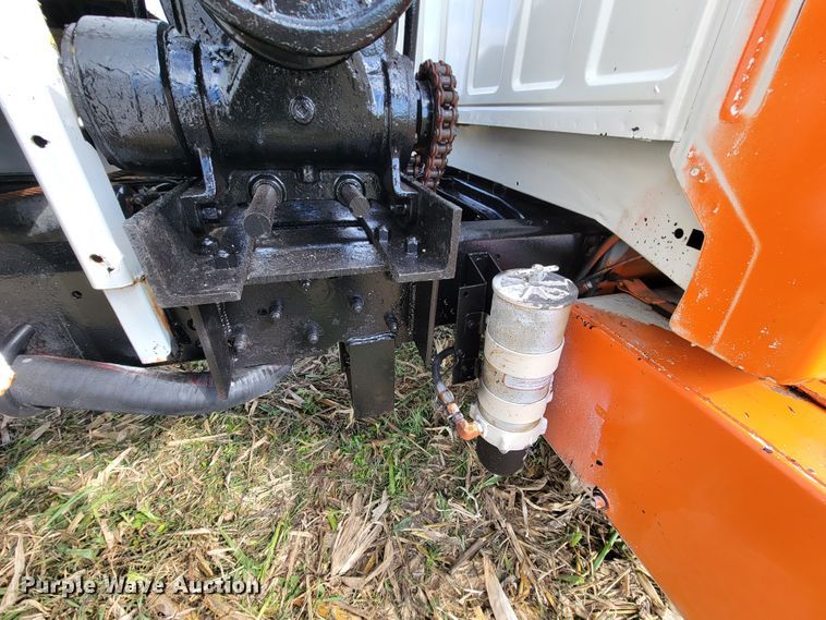 image for item KQ9101 1987 Ford 5700  digger derrick truck