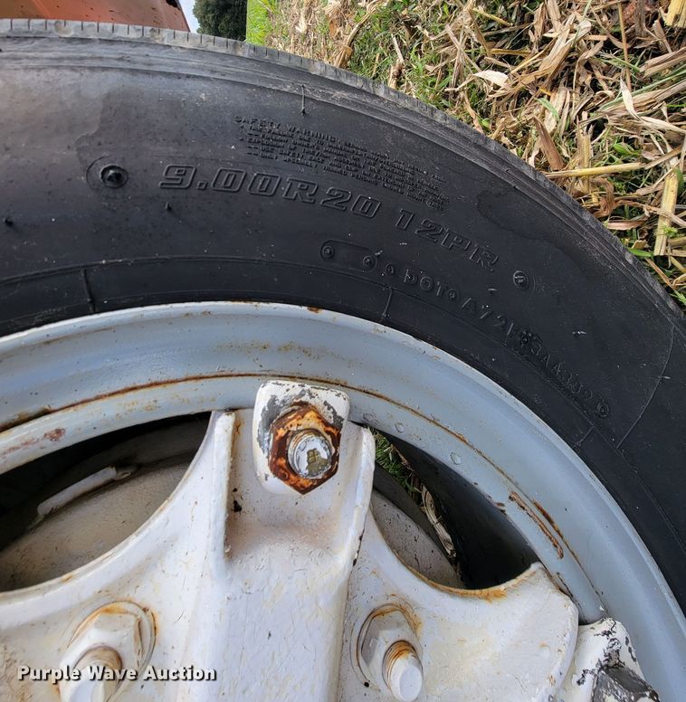 image for item KQ9101 1987 Ford 5700  digger derrick truck