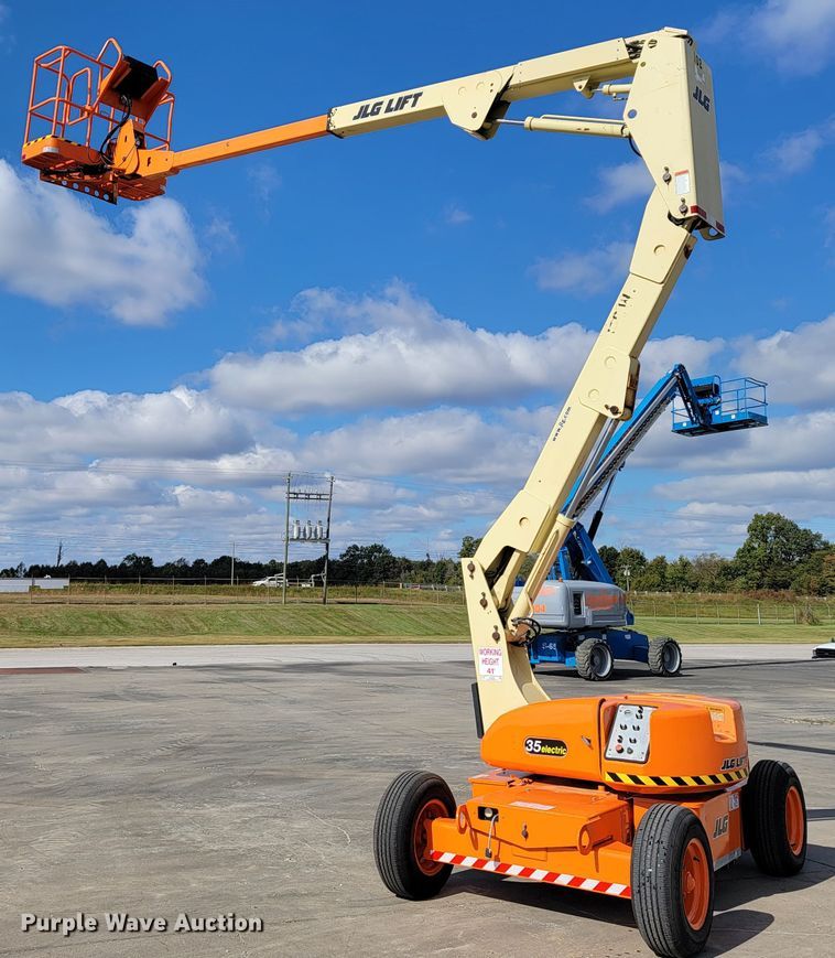 image for item KQ9102 1994 JLG 35 Electric  boom lift