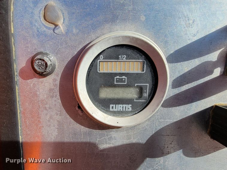 image for item KQ9102 1994 JLG 35 Electric  boom lift