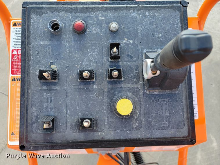 image for item KQ9102 1994 JLG 35 Electric  boom lift