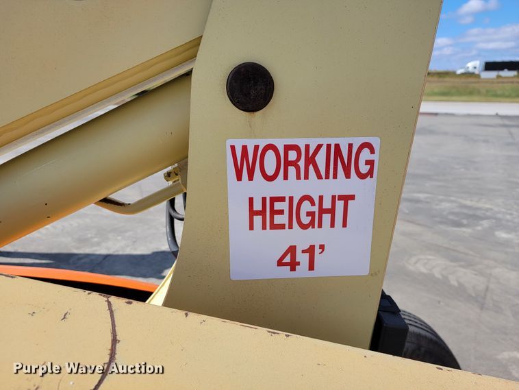 image for item KQ9102 1994 JLG 35 Electric  boom lift