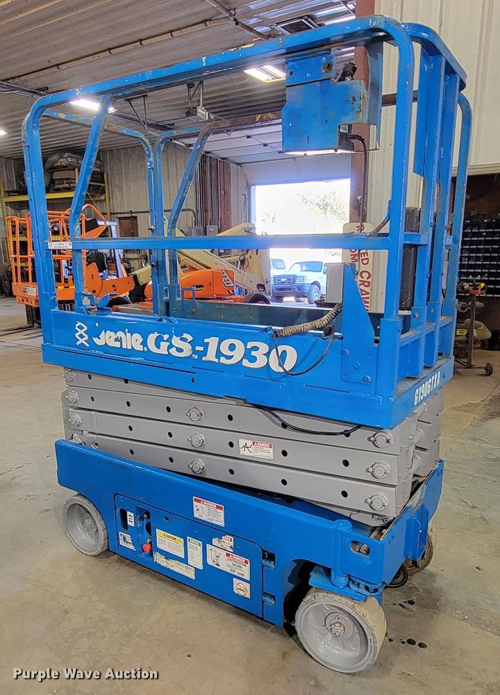 image for item KQ9104 Genie GS-1930  scissor lift