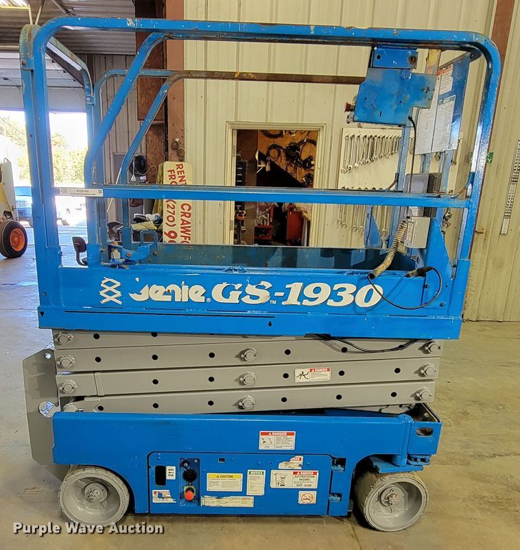 image for item KQ9104 Genie GS-1930  scissor lift